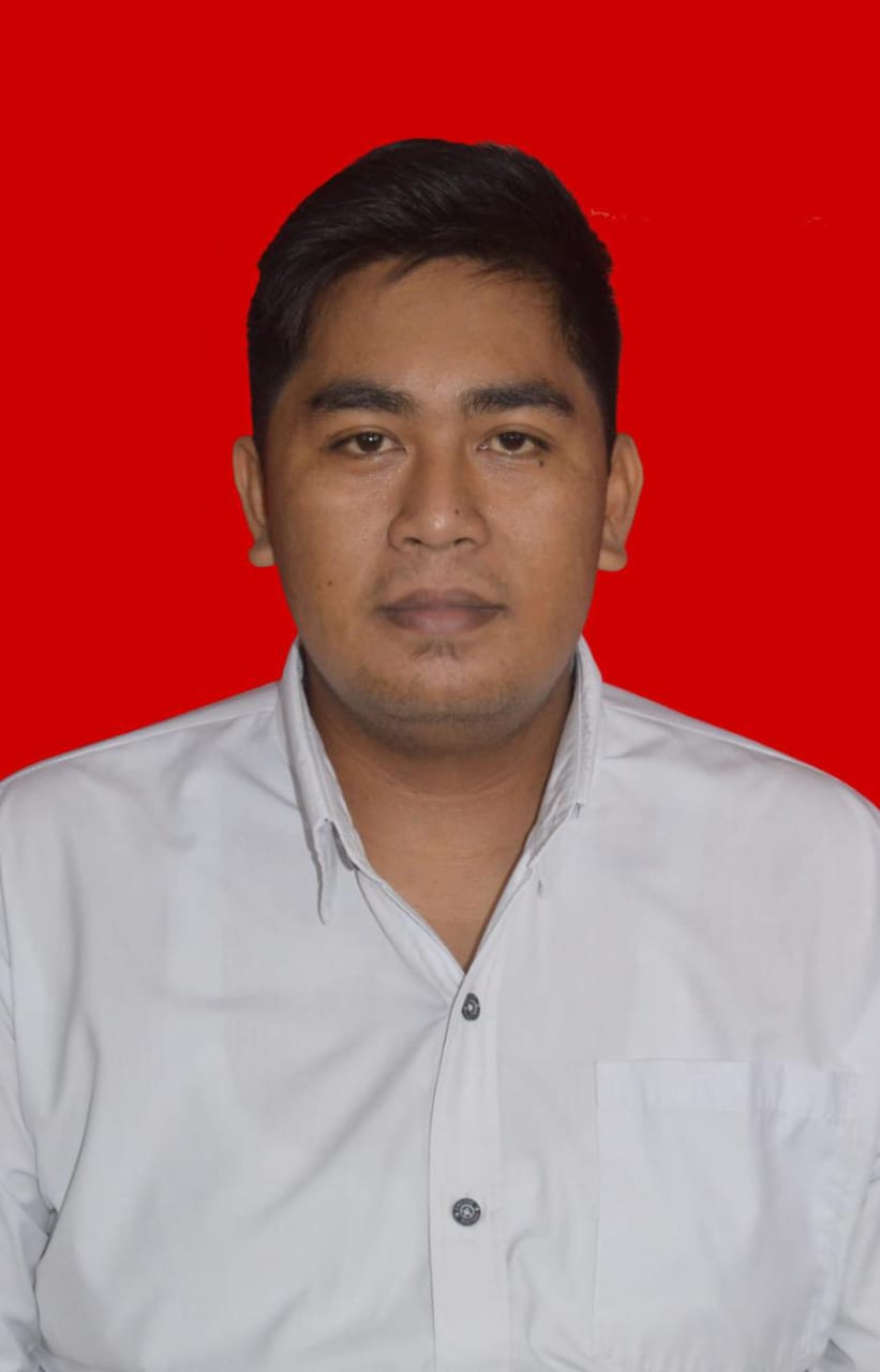 <center>Pegawai TU<br>I Putu Wida Winantara</center>